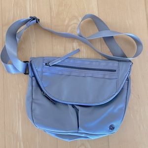 Lululemon sport bag crossbody